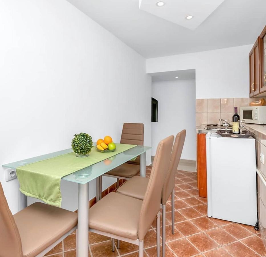 Vasilije Apartment *