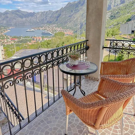 Apartmani Vasilije Kotor Exterior photo